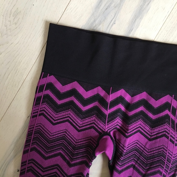 ❌SOLD❌Lululemon Intarsia Knit Cropped Leggings - Picture 6 of 6